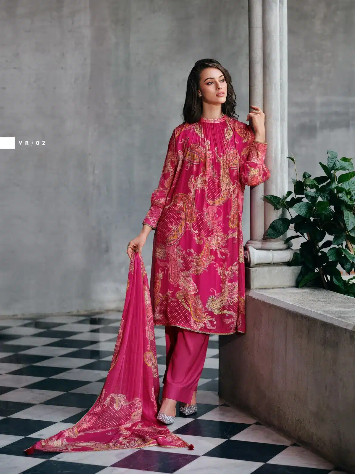 Varsha Vyara ladies suits, ladies suits wholesalers n manufacturer