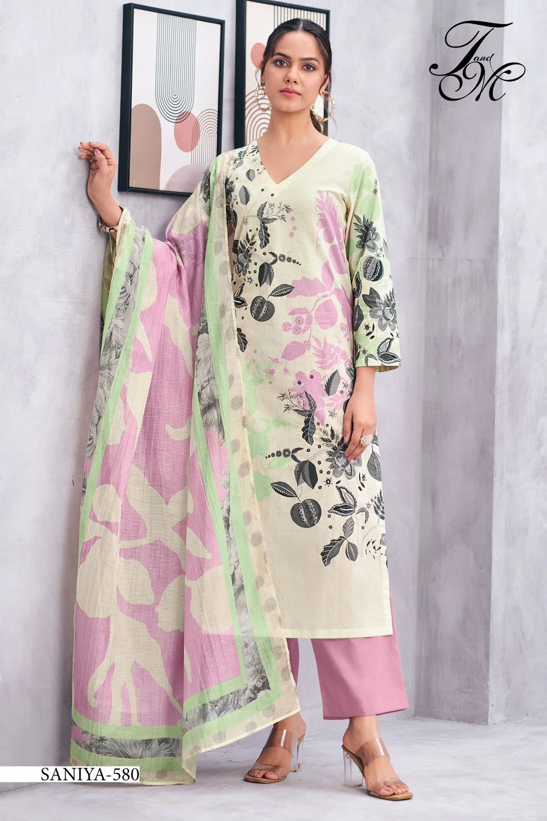 T&m sanya ladies wholesaler suit in chandni chowk