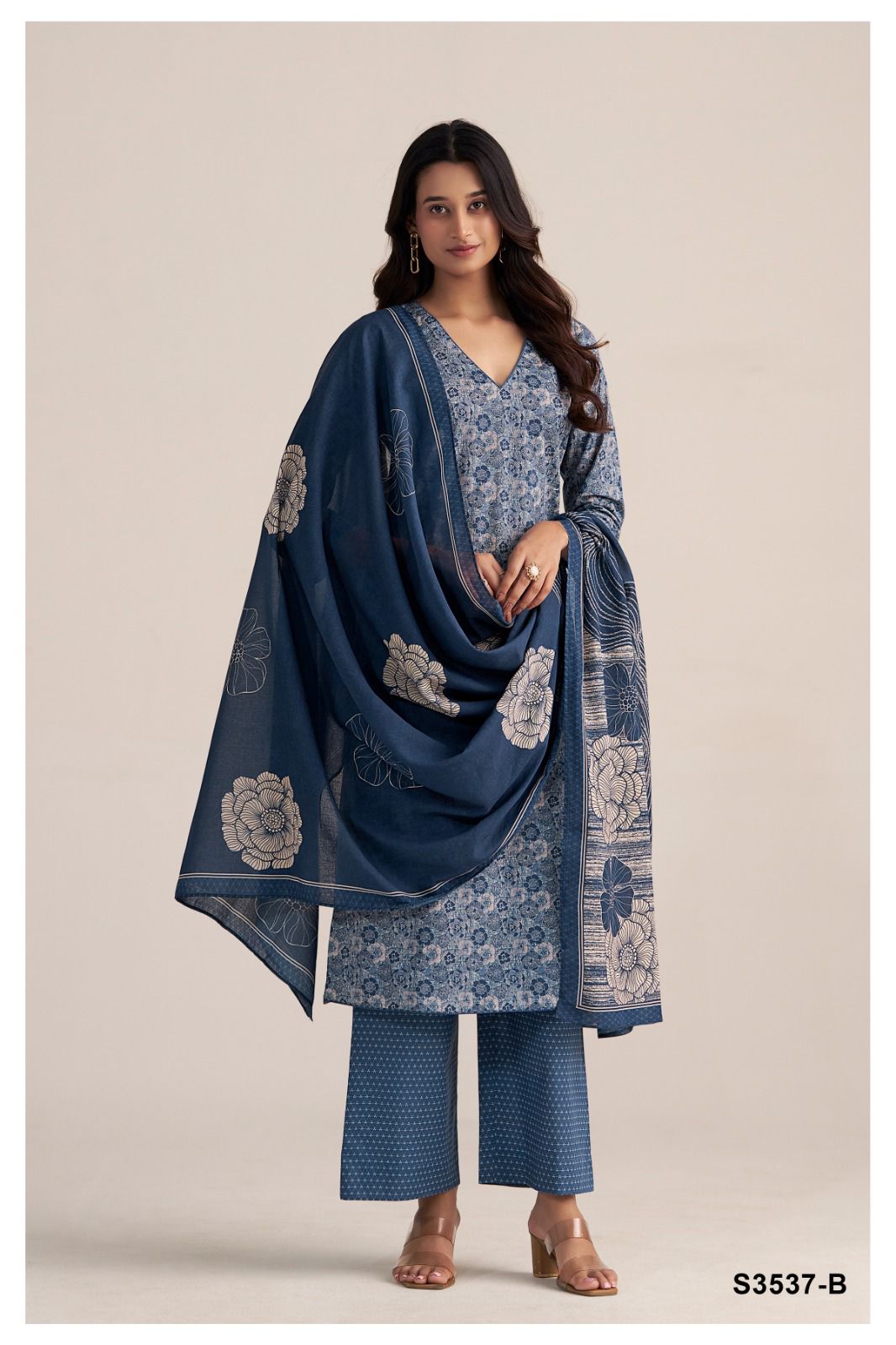 Ganga arlette 3537 ladies wholesaler suit in Delhi