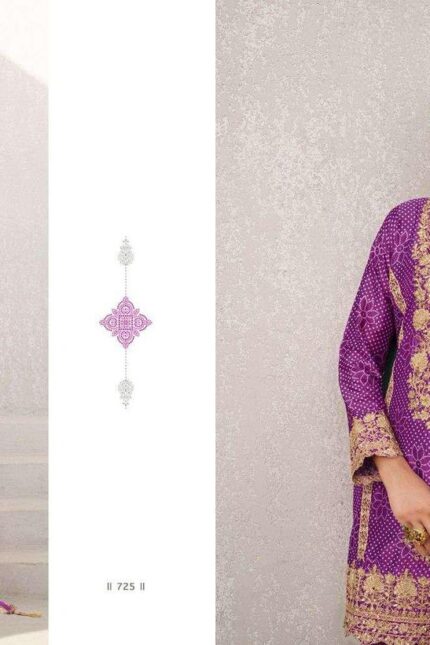 Zubeda Naaz Chinon Silk