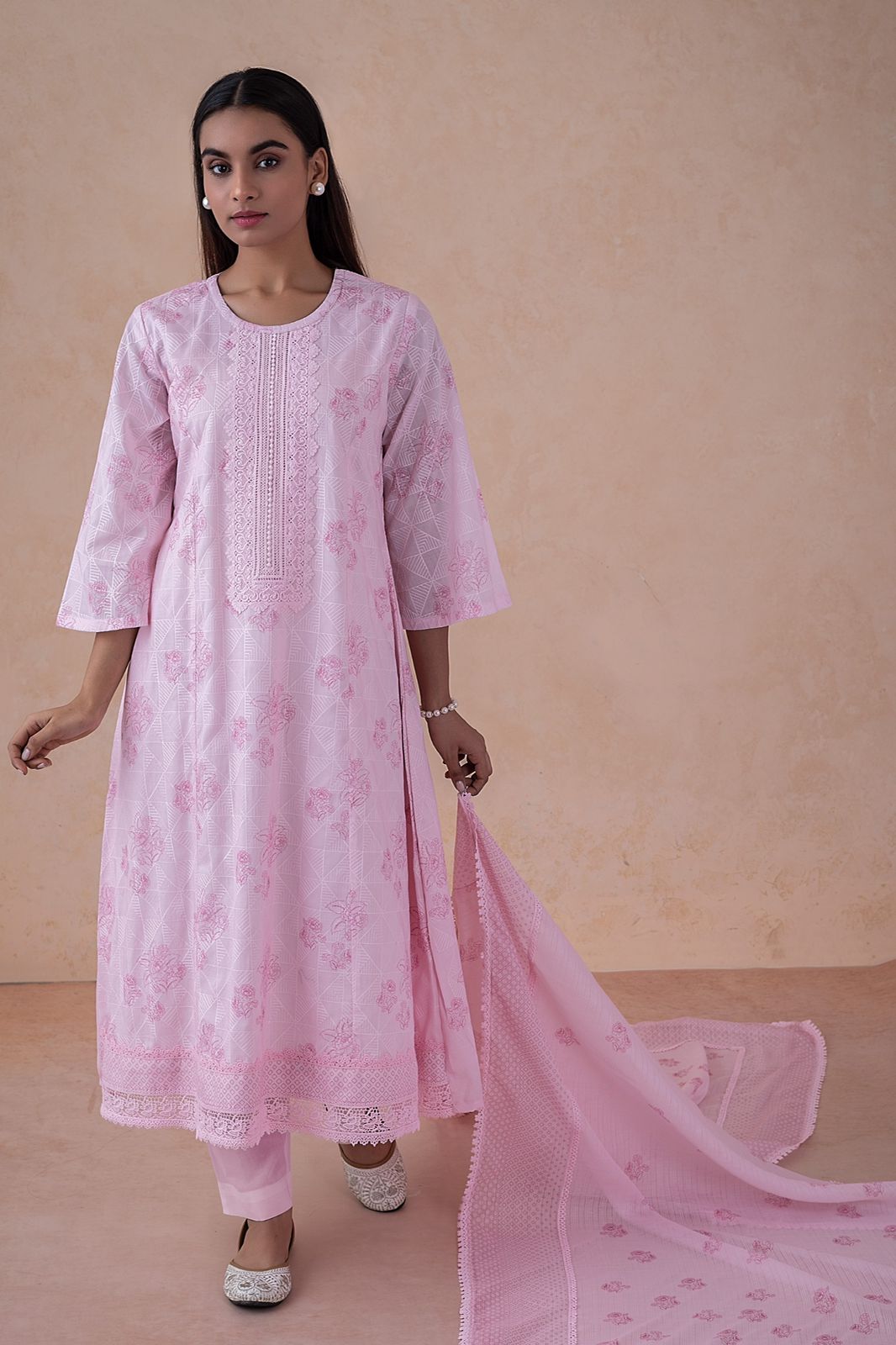 Naariti Neutrals in Pink – Designer Suit