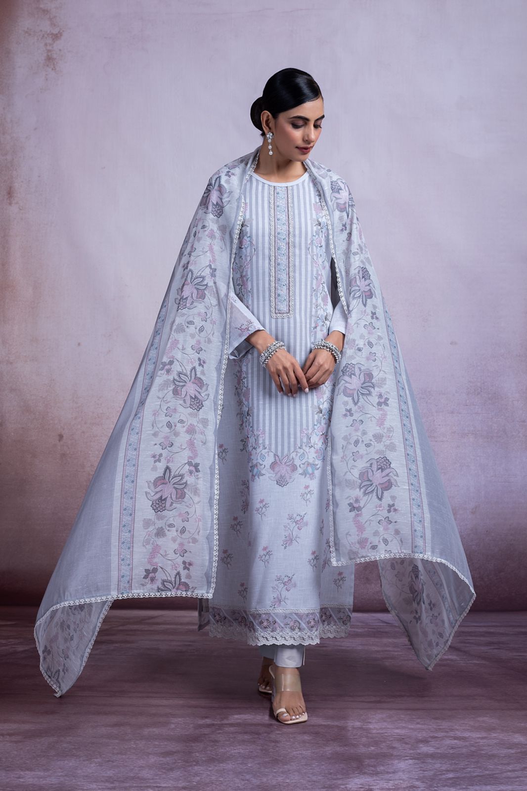 Naariti Drutika – Premium Linen Suit