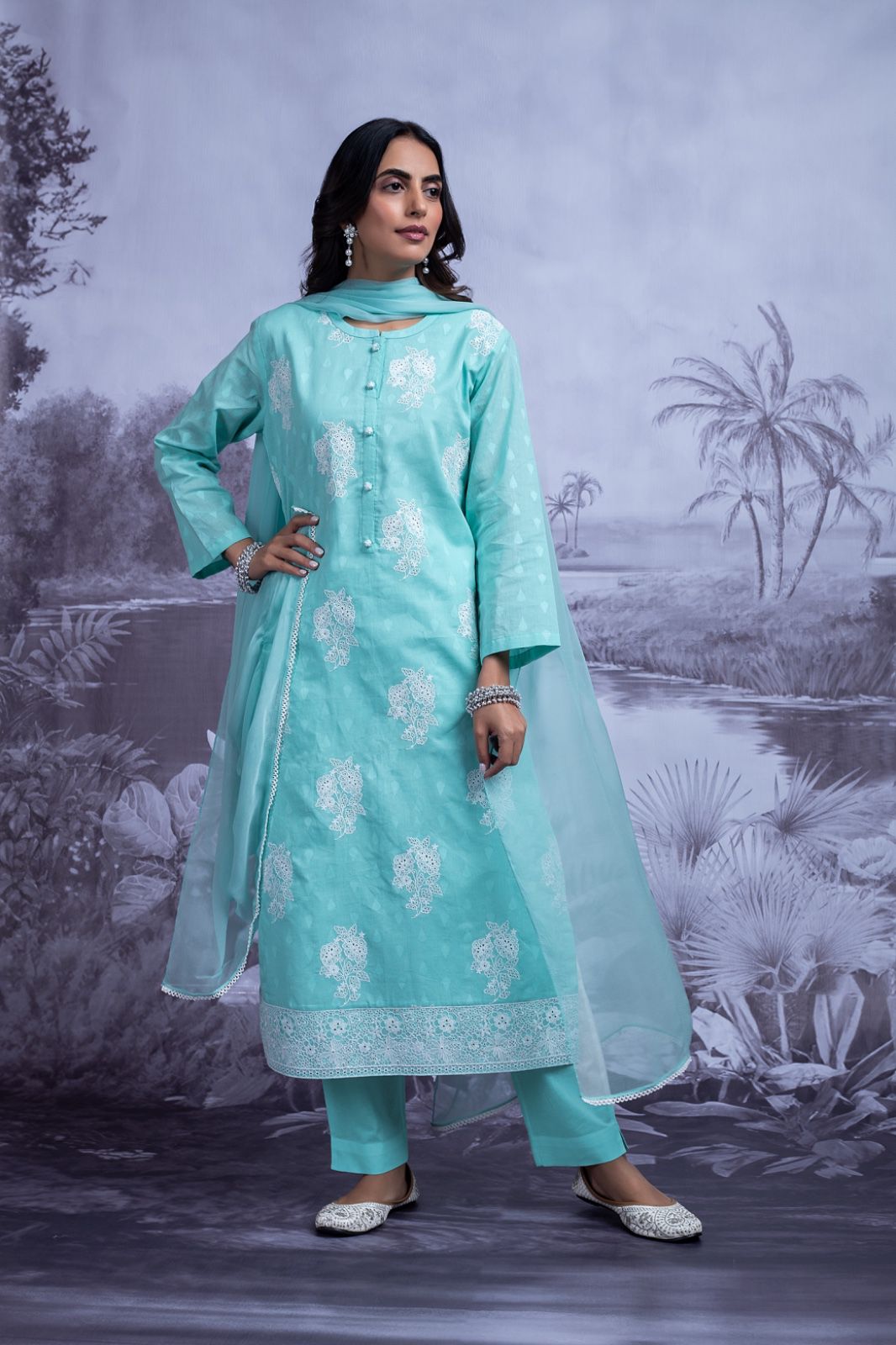 Naariti Umaan – Cotton Butta Suit