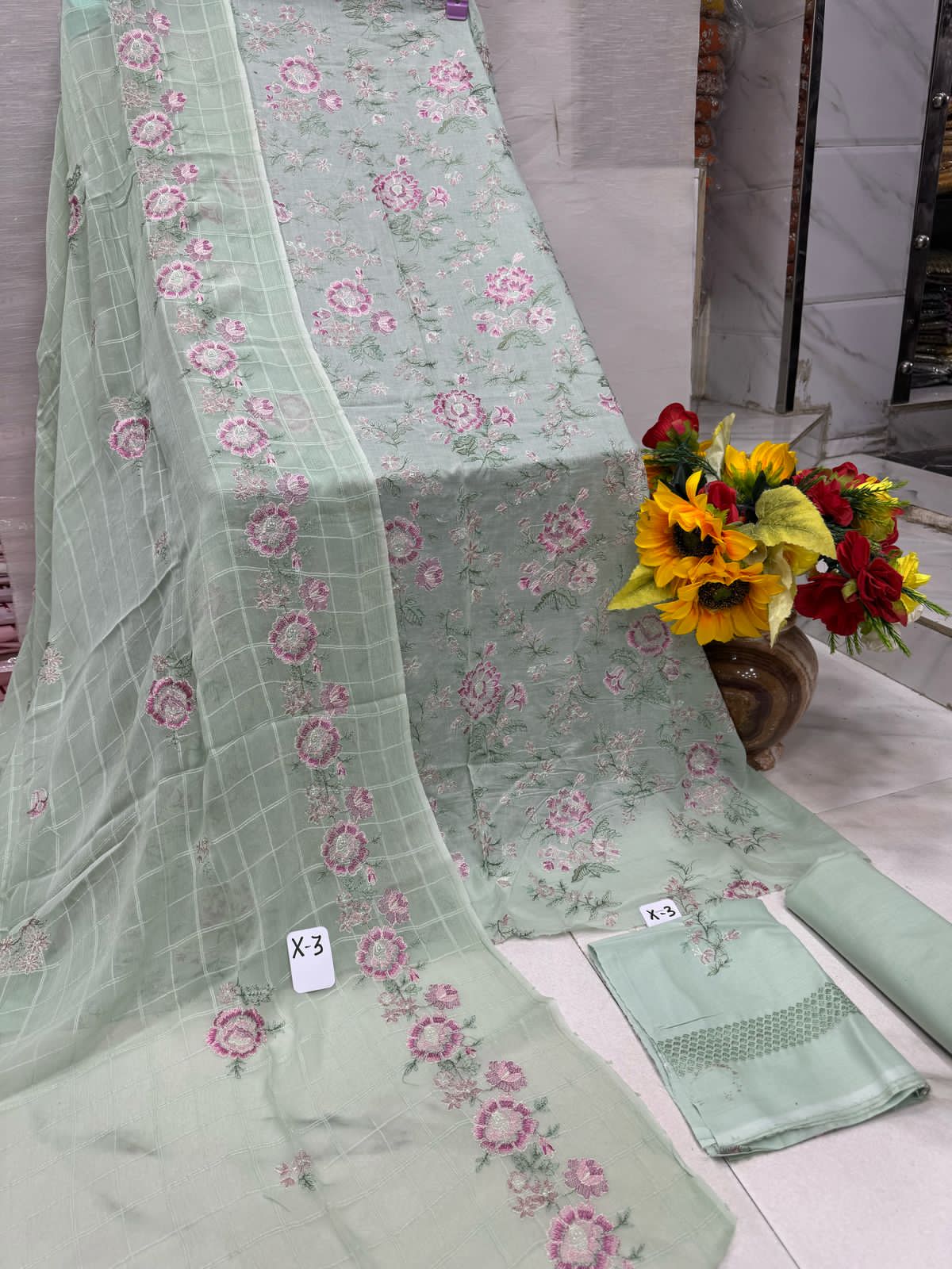 reeze Swiss Cotton Pakistani Embroidered Suit