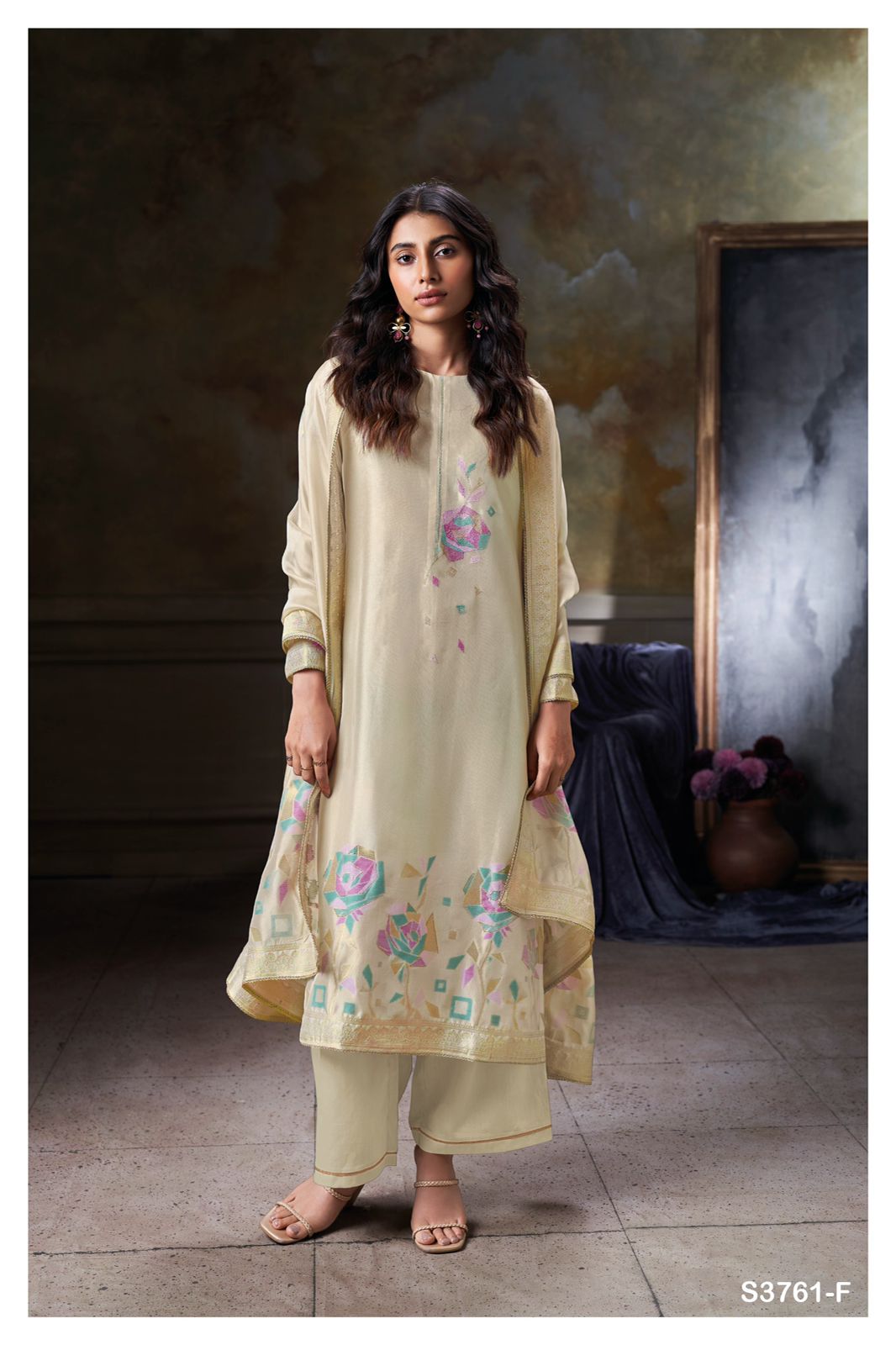 Ganga Vayla 3761 – Suits