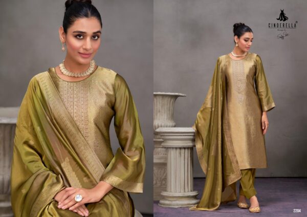 Cinderella Keeva Banglory Silk Suit