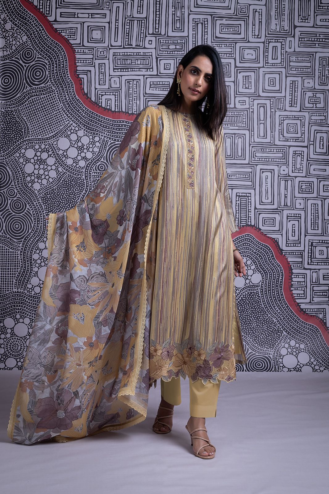 Naariti Tezim | Elegant Muslin Silk Suit