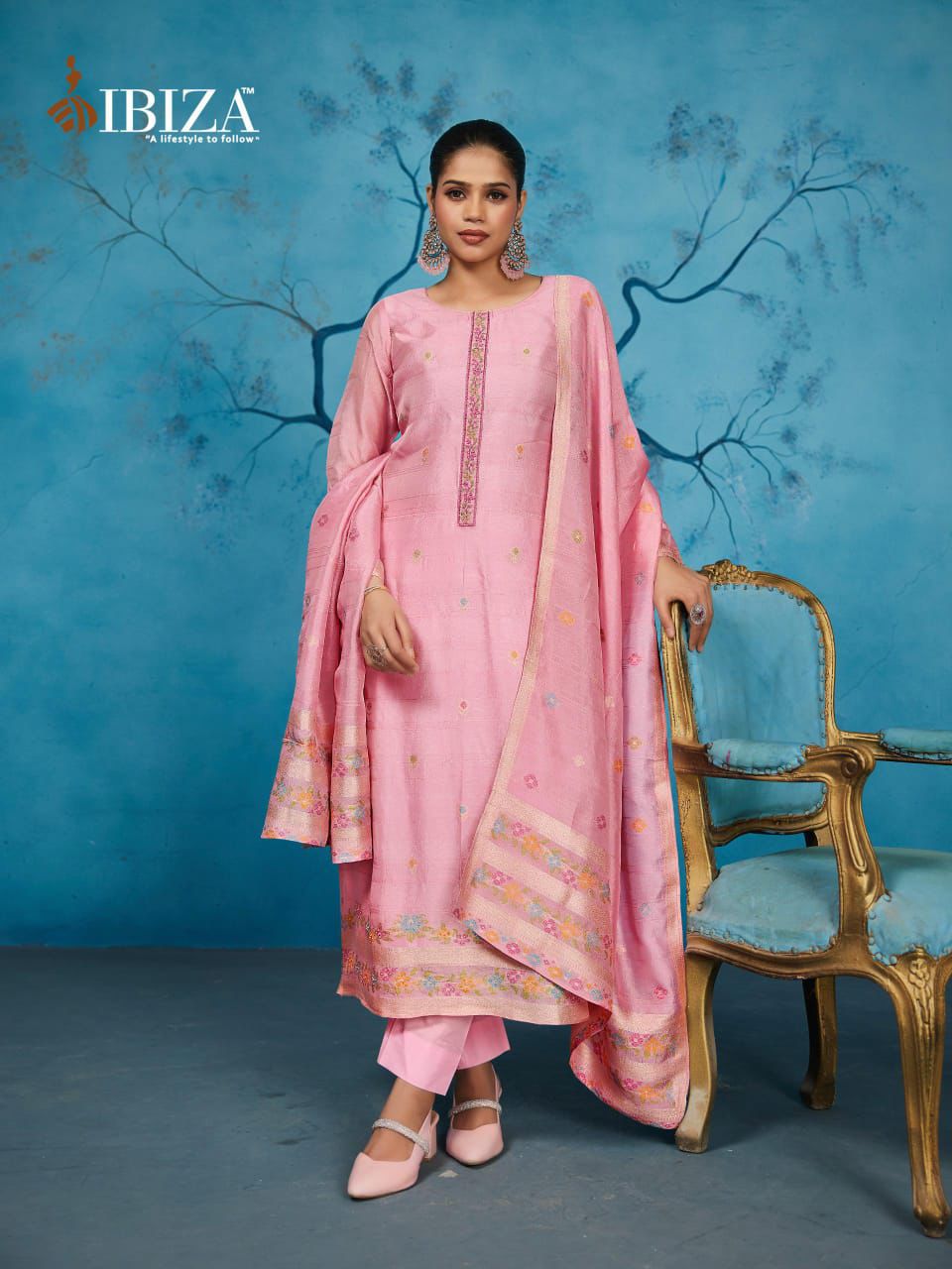 IBIZA Colourbar | Pure Kosa Silk Jacquard Suit