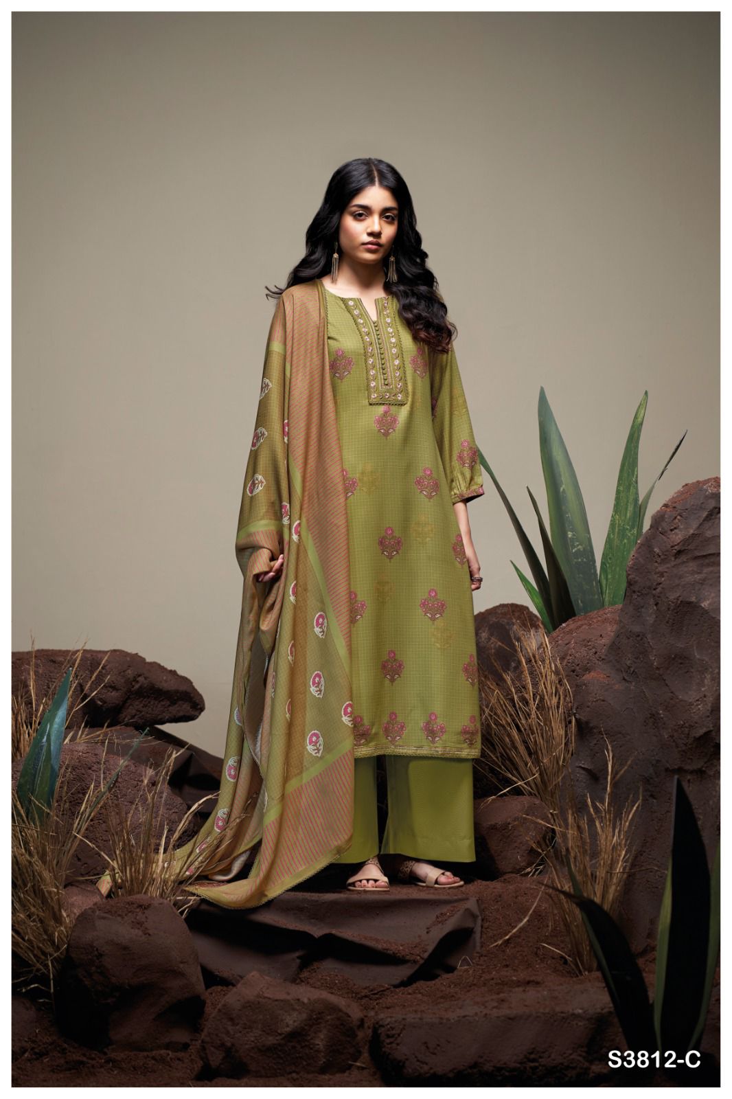 Ganga Danika 3812 – Pure Wool Pashmina Embroidered Suit