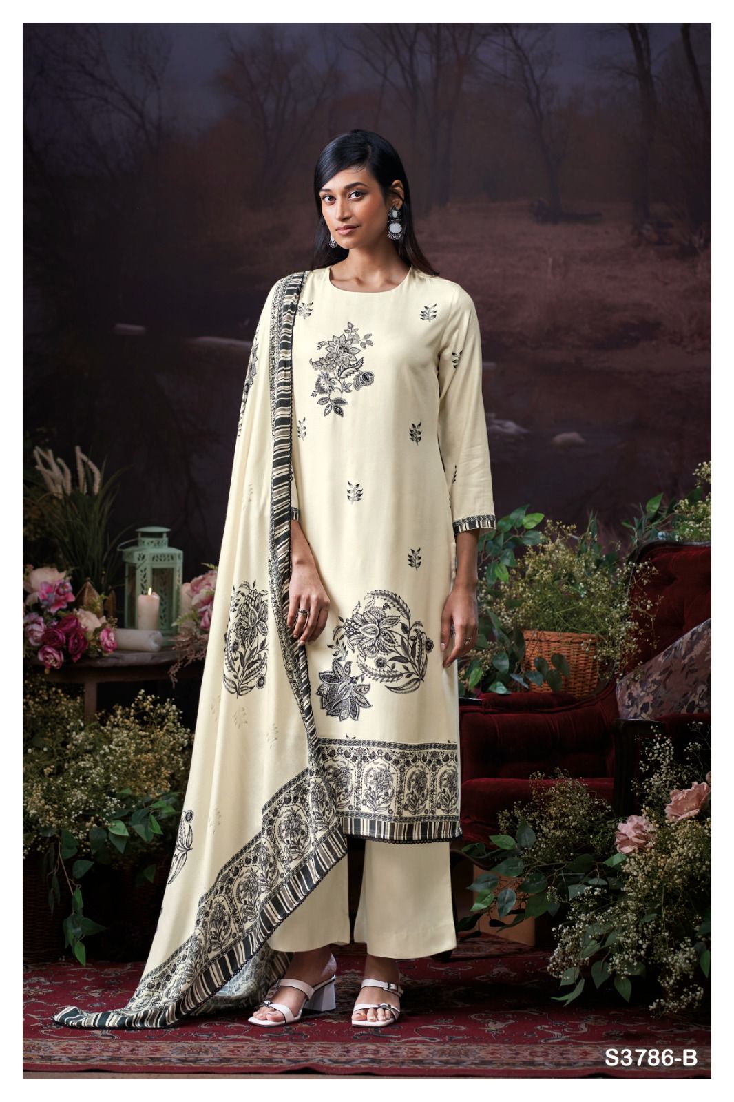 Ganga – Eleanor 3786 | handwork and Schiffli embroidery