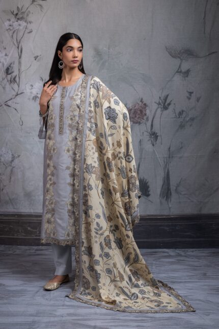 Naariti zorya ladies suits wholesalers
